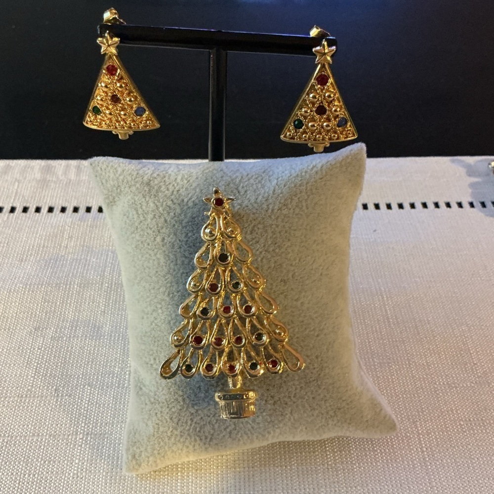 Christmas Tree Gold Tone Brooch and Earring Set